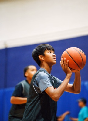 JUMP Basketball player lining up a free throw